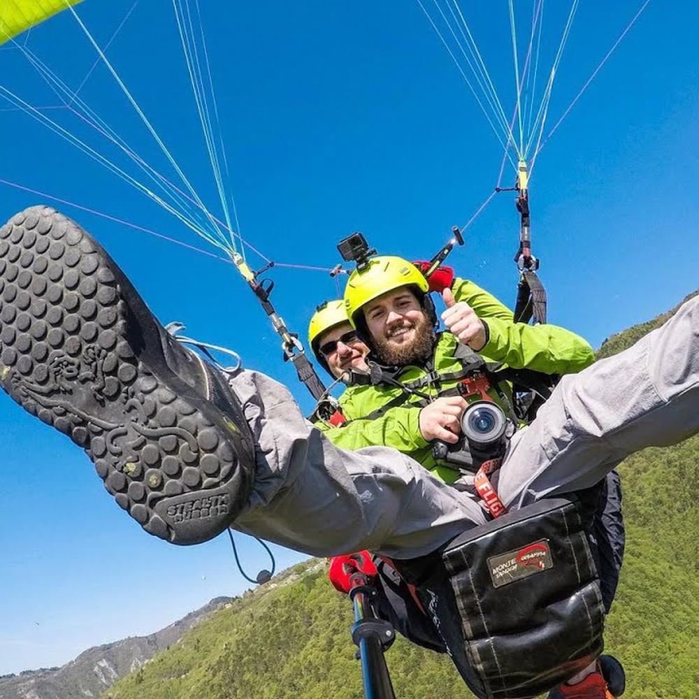 PARAGLIDING FLIGHT