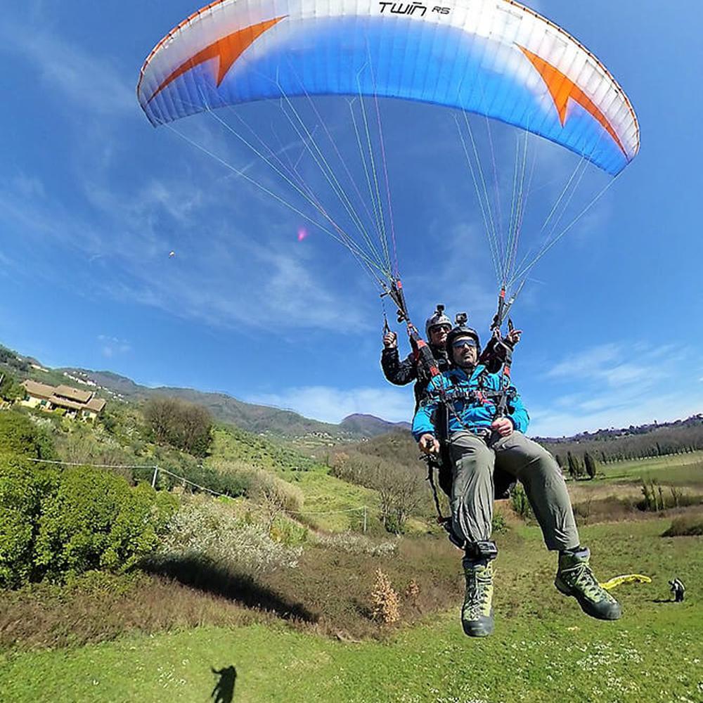 PARAGLIDING FLIGHT